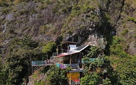 LA CASA EN EL AIRE - Abejorral